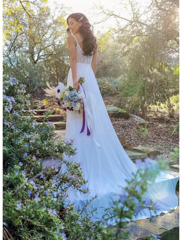 Strand Open Back Boho Brautkleider A-Linie Camisole V-Ausschnitt Spaghettiträger Kapelle Schleppe Chiffon Brautkleider mit Applikationen Volltonfarbe