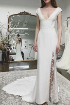 Strandhochzeitskleid mit Kapellenärmeln, Applikationen, rückenfreiem Spitzen-Brautkleid