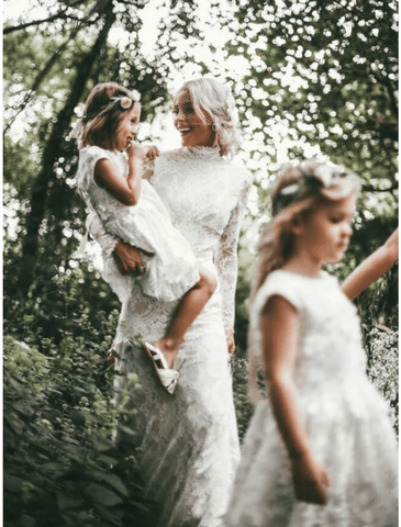 Beach Wedding Dresses Court Train Mermaid / Trumpet Long Sleeve High Neck Lace With Appliques Solid Color&nbsp;