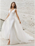 Strand-Brautkleider, zweiteilig, V-Ausschnitt, ärmellos, Hofschleppe, Satin-Brautkleider mit Muster