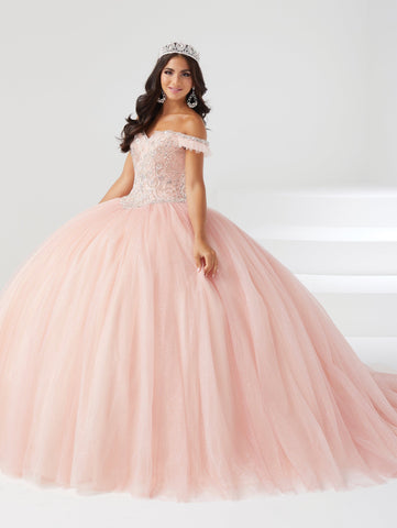 Perlenbesetztes schulterfreies Quinceanera-Kleid von Fiesta Gowns 56460