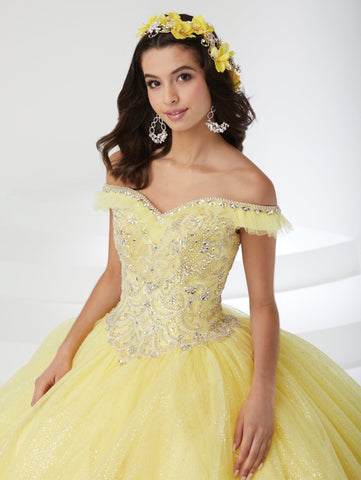 Perlenbesetztes schulterfreies Quinceanera-Kleid von Fiesta Gowns 56460