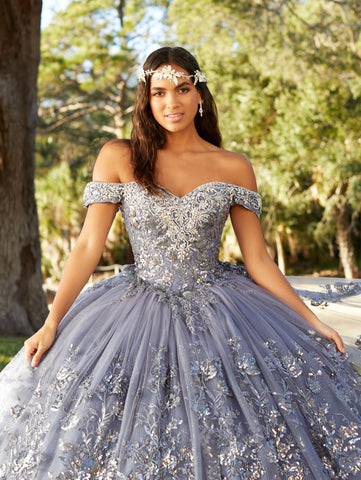Vestido de quinceanera com contas e ombros à mostra da Fiesta Gowns 56479
