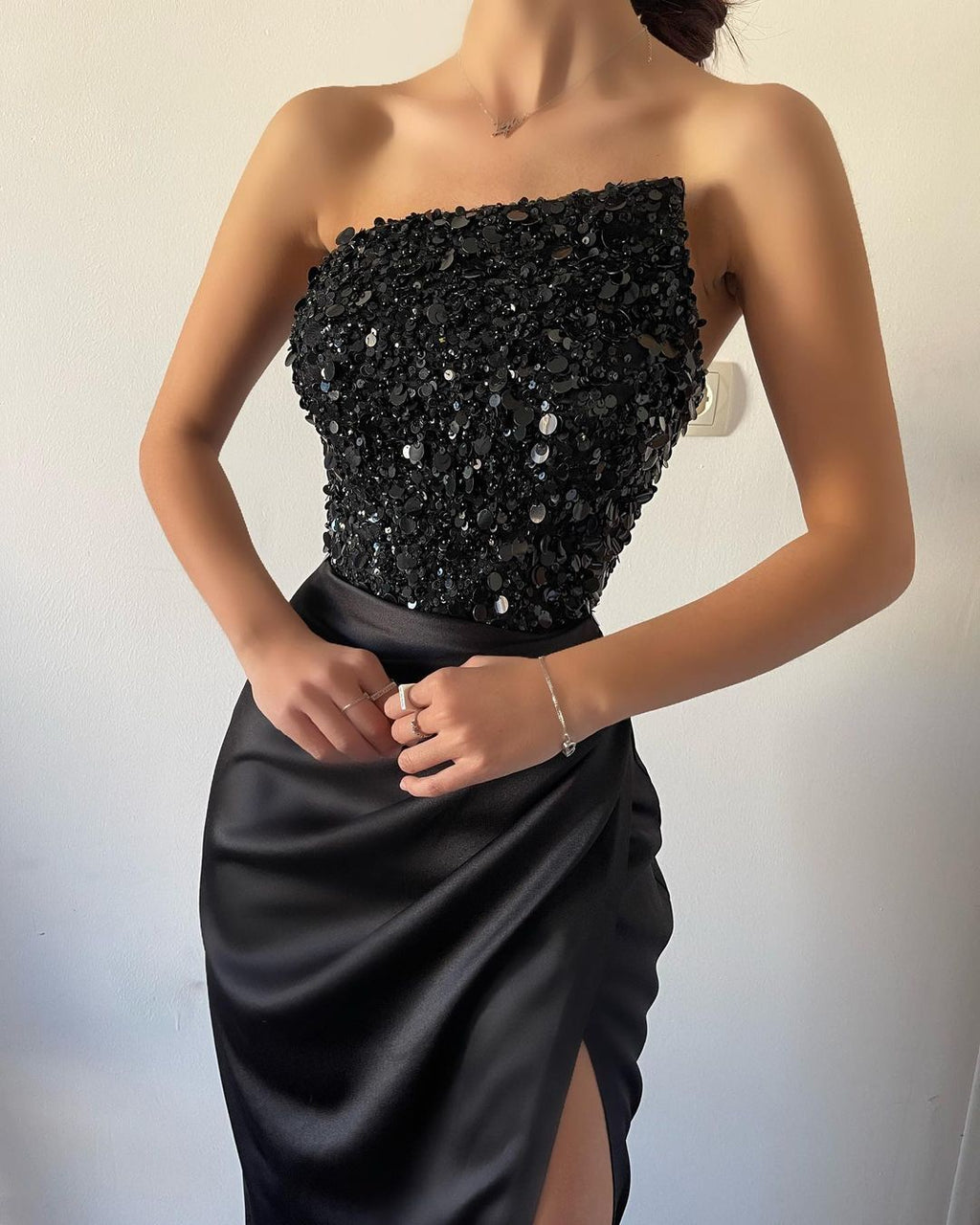 Beautiful Black Sequins Sleeveless Strapless Long Evening Dress with High Slit