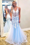 Bellissimo Abito da Ballo Sirena in Tulle con Scollo a V Profondo, Senza Schienale e Pizzo Floreale
