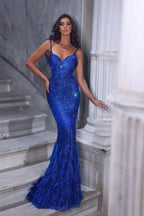 Wunderschönes bodenlanges, herzförmiges, ärmelloses Meerjungfrau-Ballkleid mit Spaghettiträgern und Pailletten und Pelz