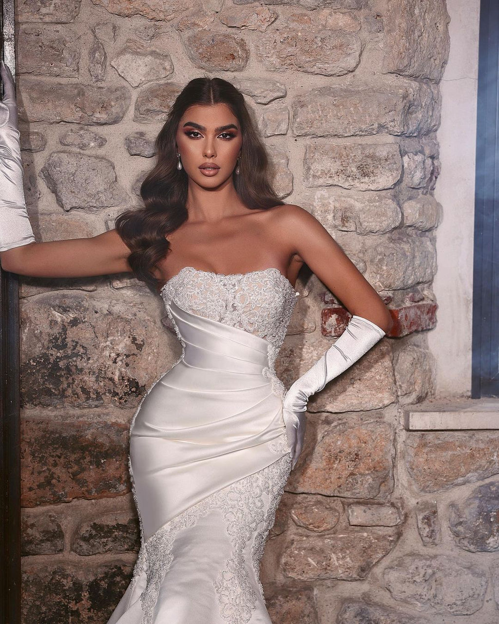 Bellissimo Abito da Sposa Bianco Sirena Lungo in Pizzo Senza Maniche con Appliques