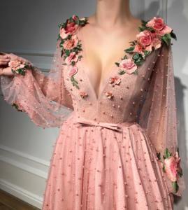 Lindos vestidos de baile rosa com decote em V e mangas compridas, flores 3D, vestidos de cerimónia PSK008