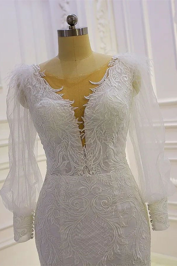 Schönes Meerjungfrau-Hochzeitskleid mit langen Ärmeln, Spitzenapplikationen und Schleppe