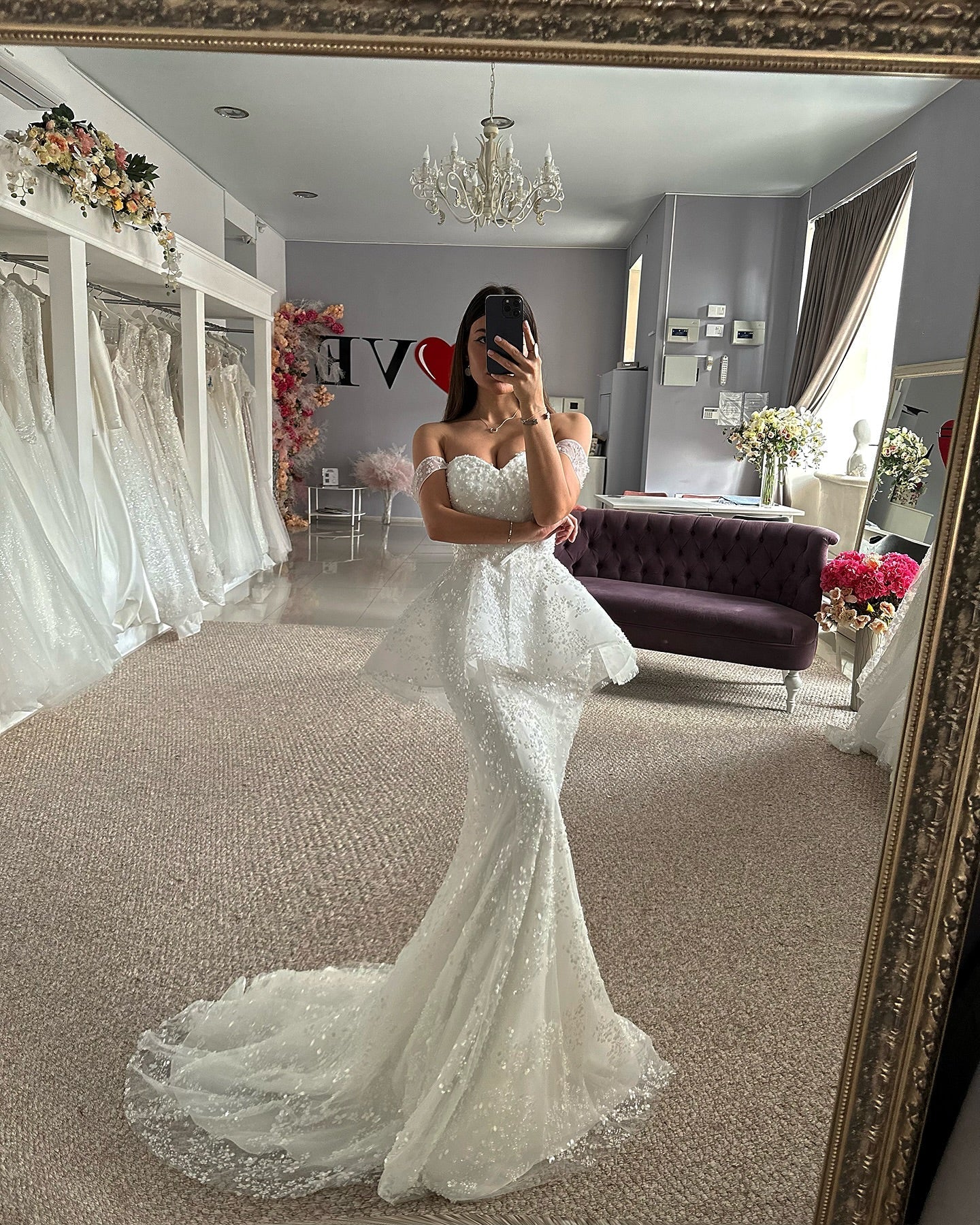 Wunderschönes Meerjungfrau-Tüllspitze-Süßherz-Ärmelloses Weißes Brautkleid Mit Applikationen