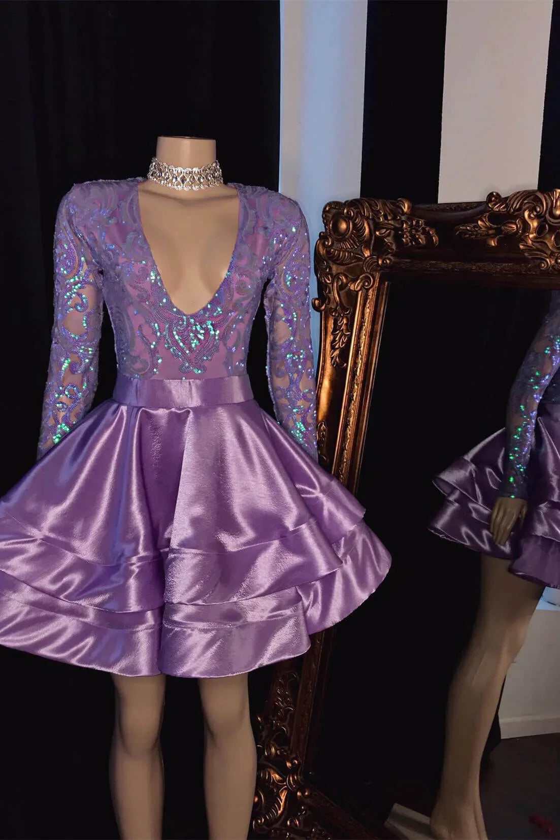 Hermoso Vestido de Fiesta Corto Con Cuello en V y Mangas Largas