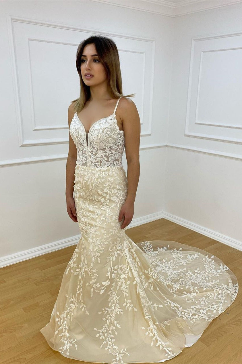 Schönes trägerloses Meerjungfrauen-Brautkleid mit V-Ausschnitt und Spaghettiträgern aus Spitze