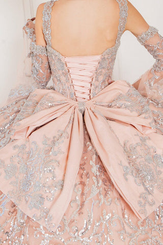 Ballkleid mit Glockenärmeln und kalter Schulter von Cinderella Couture 8080J