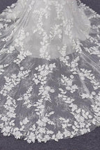 Bestes Trägerkleid mit Applikationen und Meerjungfrauenschwanz für die Hochzeit