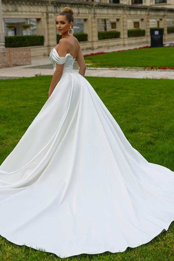 Biztunnel Fabulous Lange Meerjungfrau Ein Schulter Kapellenzug Satin Hochzeitskleid mit Rüschen