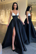 Vestido de fiesta largo en línea A con escote en V, tirantes finos y abertura lateral en blanco y negro