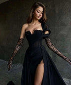 Vestido de noite preto com mangas compridas, decote em V, aplicações em renda, corte A e racha