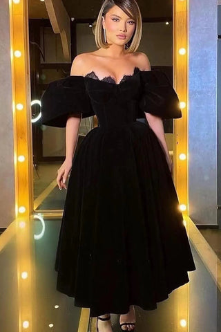Black Off-The-Shoulder Bubble Sleeves Short A-line Velvet Prom Dress