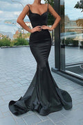 Vestido de Fiesta Largo Negro de Sirena en Satén con Tirantes Espagueti y Escote Corazón