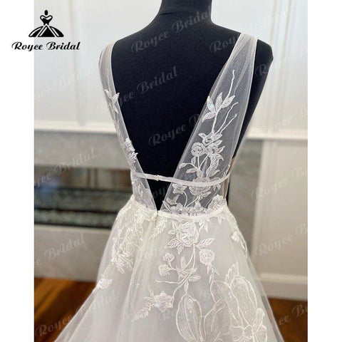 Boho V-Ausschnitt Spitze Blumen Brautkleid A-Linie Rückenfrei Sweep Zug 2025 Vintage Frauen Strand Robe De Mariage Braut Brautkleider