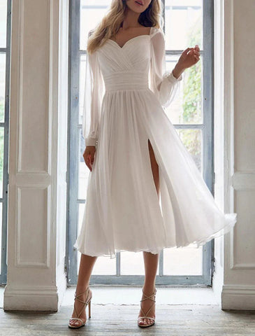 Brautparty Kleine weiße Kleider Herbstbrautkleider A-Linie Herzausschnitt Langarm Tee Länge Chiffon Brautkleider mit geraffter Schlitzfront