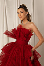 Vestido de noite comprido, estilo sereia, em tule, sem alças, em corte A, cor bordeaux, com camadas