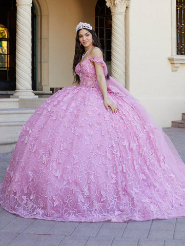 Quinceanera-Kleid mit Schmetterlings-Cape-Ärmeln von House of Wu 26062