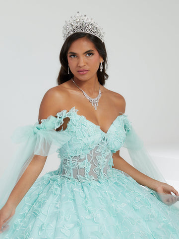 Quinceanera-Kleid mit Schmetterlings-Cape-Ärmeln von House of Wu 26062