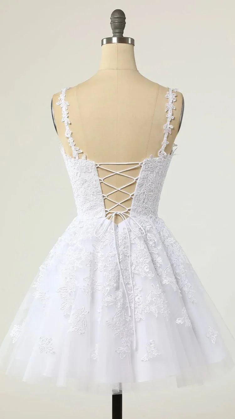 Robe de bal court blanche en dentelle à col en V Robe de cérémonie blanche en dentelle pour la remise des diplômes Y1873