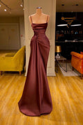 Robe de soirée sirène longue sans bretelles à fines bretelles spaghetti avec volants