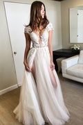 Abito da Sera con Maniche a Cappuccio, Scollatura a V Profonda e Applicazioni, Abito da Sposa Sexy con Spacco Modello PG902
