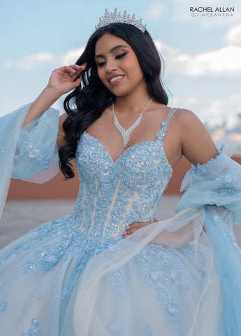 Quinceanera-Kleid mit Cape-Ärmeln von Rachel Allan RQ1133