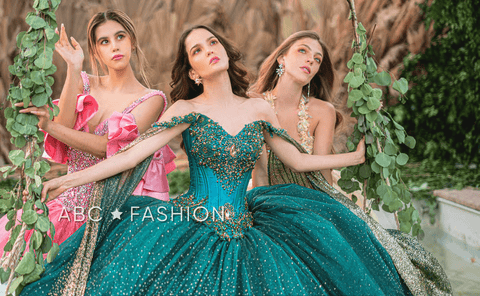 Quinceanera-Kleid mit Cape-Ärmeln von Ragazza D84-584