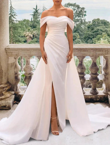 Lässige Brautkleider Etui-Linie/Spalte Schulterfrei Flügelärmel Hofschleppe Satin Brautkleider