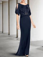 Vestido de mãe da noiva com bainha/coluna, tamanho grande, elegante, decote em joia, cauda longa/escova, chiffon elástico, manga curta com missangas