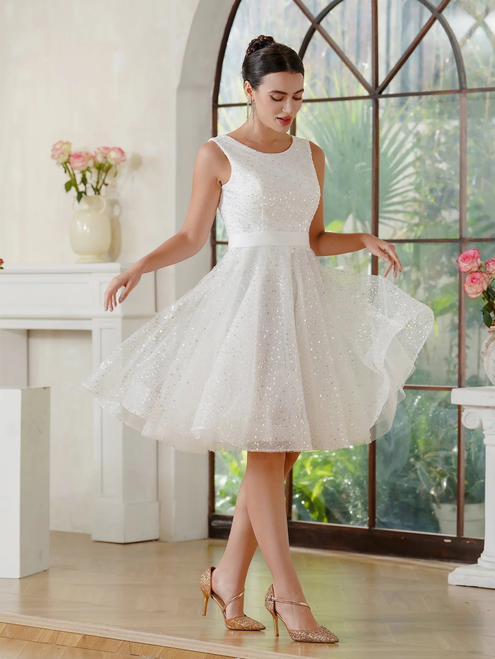 Reizvolles A-Linien-Tüll-Polyester-Trägerloses Kleid in Champagner für den Abschlussball mit Pailletten