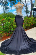Charmantes schwarzes langes Meerjungfrau-Ballkleid mit Juwelen-Satin, Tüll und Spitzenapplikationen