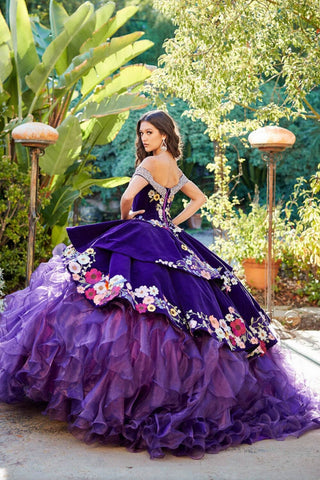 Charro schulterfreies Ballkleid mit Rüschen von Petite Adele PQ1050