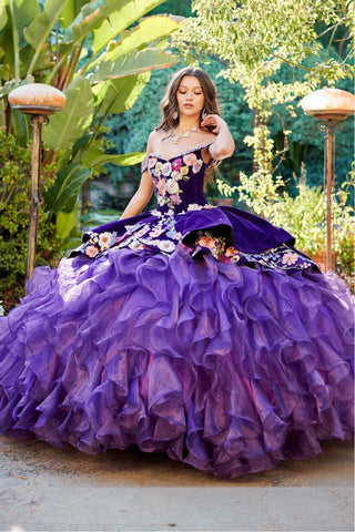 Charro schulterfreies Ballkleid mit Rüschen von Petite Adele PQ1050
