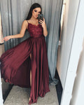 Elegante Abito da Sera Lungo in Chiffon e Pizzo con Scollo a V, Linea A e Spacco