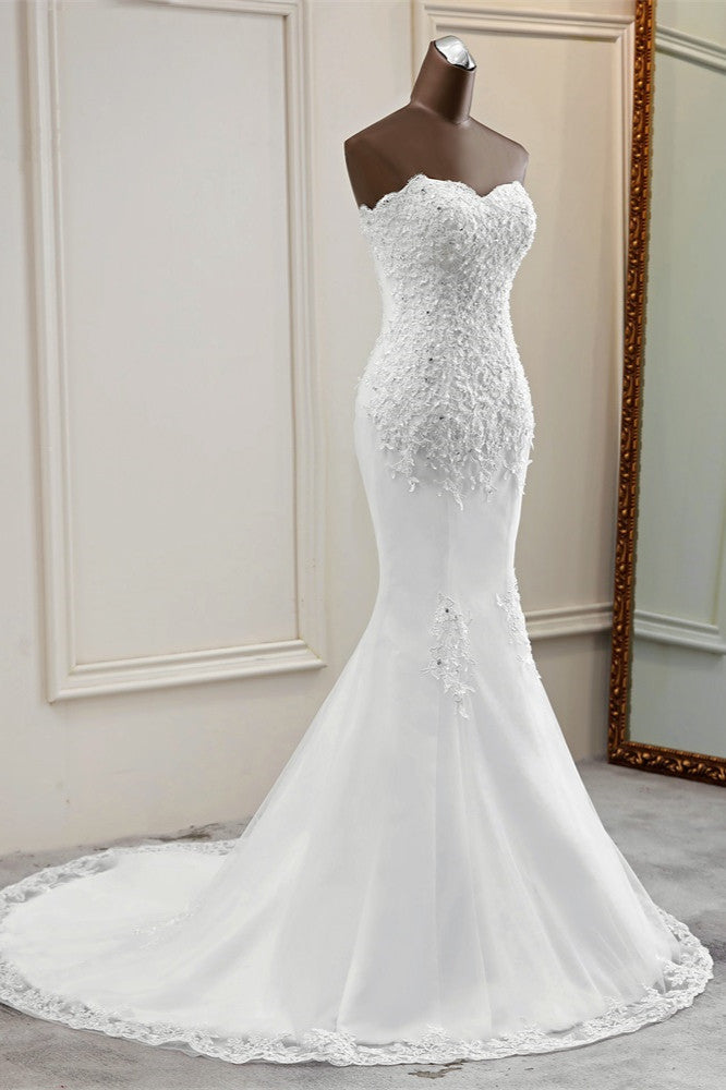 Chic langes Meerjungfrau-Trägerloses Spitzen-Applikations-Brautkleid