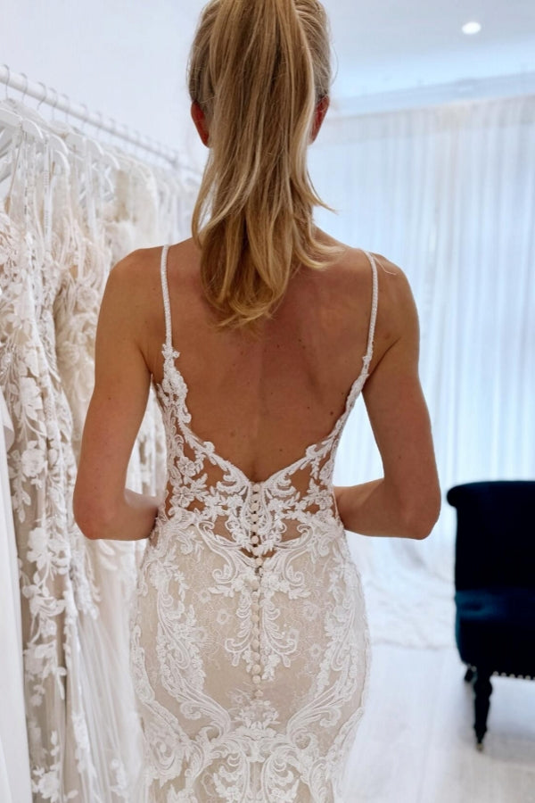 Chices langes Meerjungfrau-V-Ausschnitt-Trägerkleid mit Rückenfreier Spitze als Hochzeitskleid