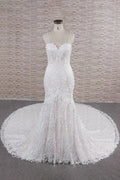 Chic Trägerkleid mit Applikationen und Meerjungfrau-Silhouette für elegante Hochzeitskleider
