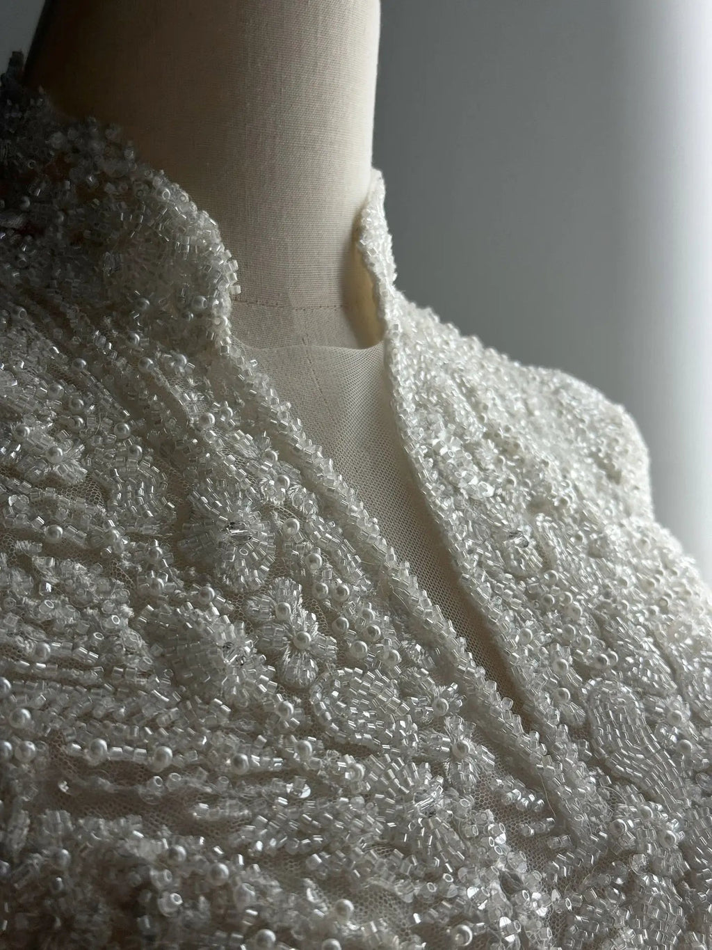 Luxury Sequin Pearl Long Sleeve Ball Gown Wedding Dress SW518