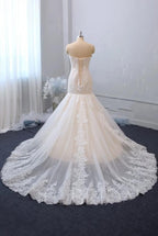 Vestido de Noiva Clássico Comprido Cauda de Sereia Decote Coração Sem Costas Aplicações de Renda Tule