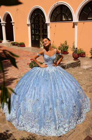 Quinceanera-Kleid mit kaltem Schulterumhang von Amarra 54310