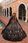 Quinceanera-Kleid mit Korsett-Umhang und kalten Schultern von Amarra 54320