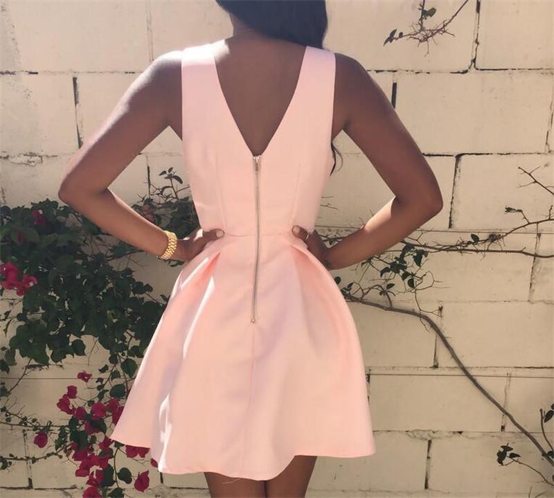 Maßgefertigt V-Ausschnitt Rosa Kurzes Abschlussballkleid Rosa V-Ausschnitt Homecoming-Kleid PD158