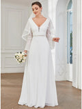 Robe de mariée bohème de salle longueur sol ligne A manches longues décolleté en V avec armature V en mousseline de soie avec denture couleur unie