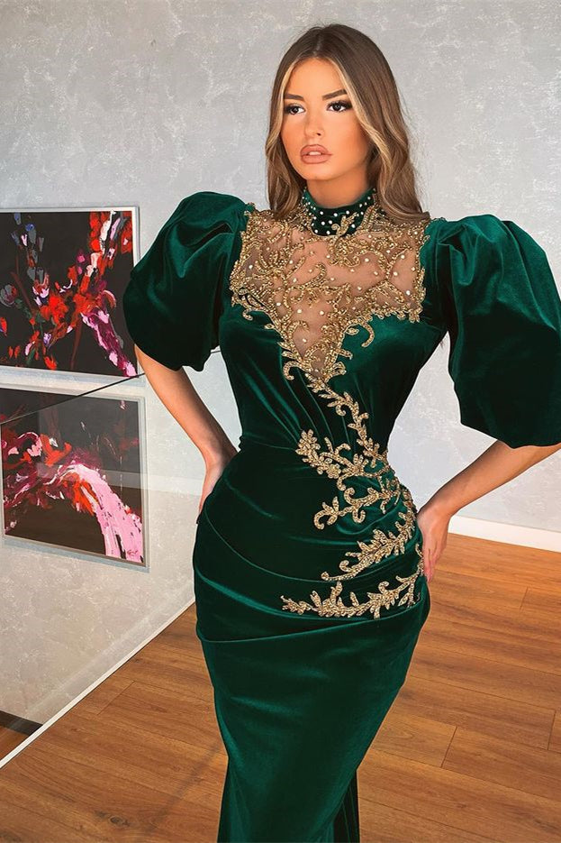 Vestido de baile comprido verde escuro com mangas abalonadas e decote em coração em veludo estilo sereia
